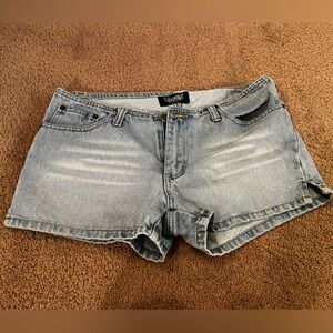 Low rise junior jean shorts.